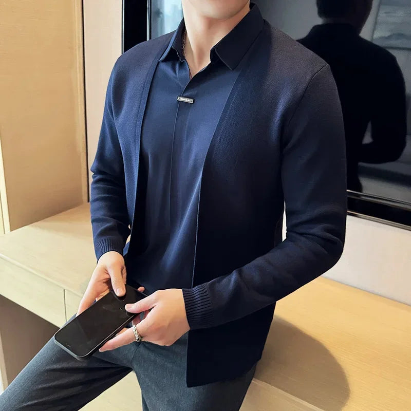 (KIT ÉLEGANCE SUPREME QUALITY A+)  CAMISA JOHN KARLO PREMIUM COM EFEITO CARDIGAN E DESIGN DE SOBREPOSIÇÃO + RELÓGIO DE LUXO Á PROVA D'ÁGUA MARCA CURREN ORIGINAL